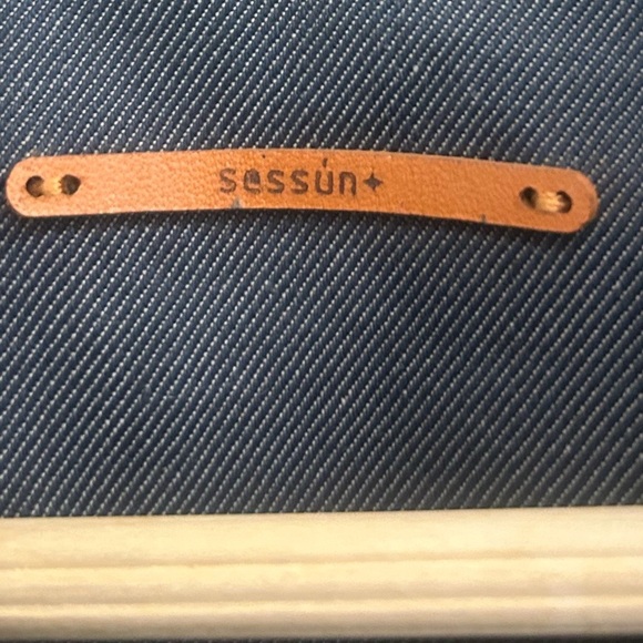 Sessun M NWOT dark blue denim “Tosca”
Jean Jacket with Modern Design- stiffer - Picture 13 of 14